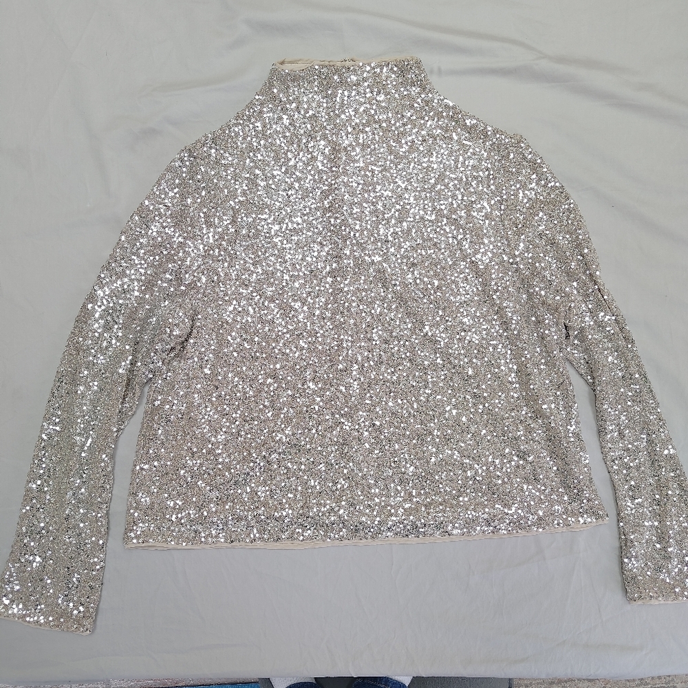 H&M NWT Women's Large Sequined Mock Neck Long Sleeve Top